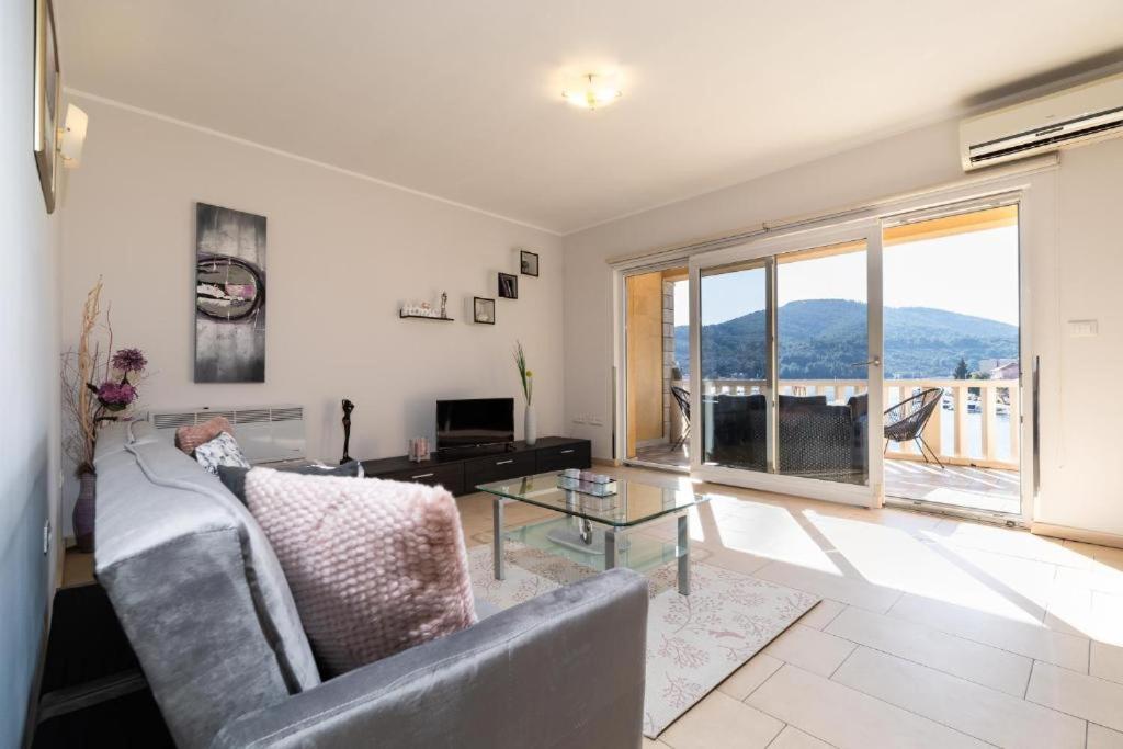 Apartments Dea Caeli ヴェラ・ルカ エクステリア 写真